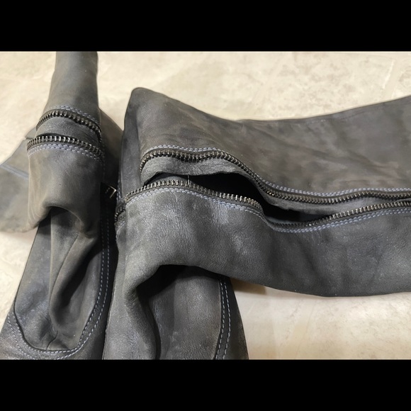 Blue Leather suede boots - Picture 9 of 10